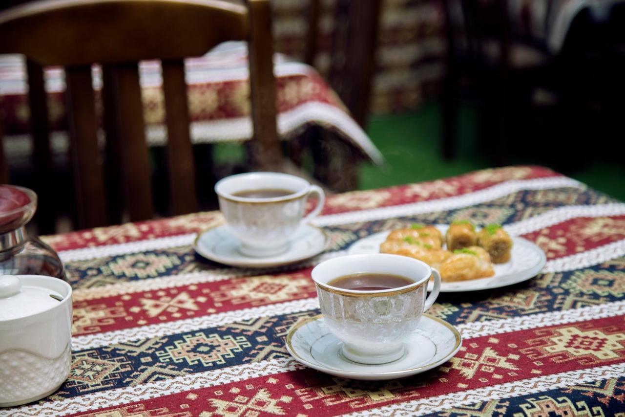 Baku Carpet Hotel Bagian luar foto