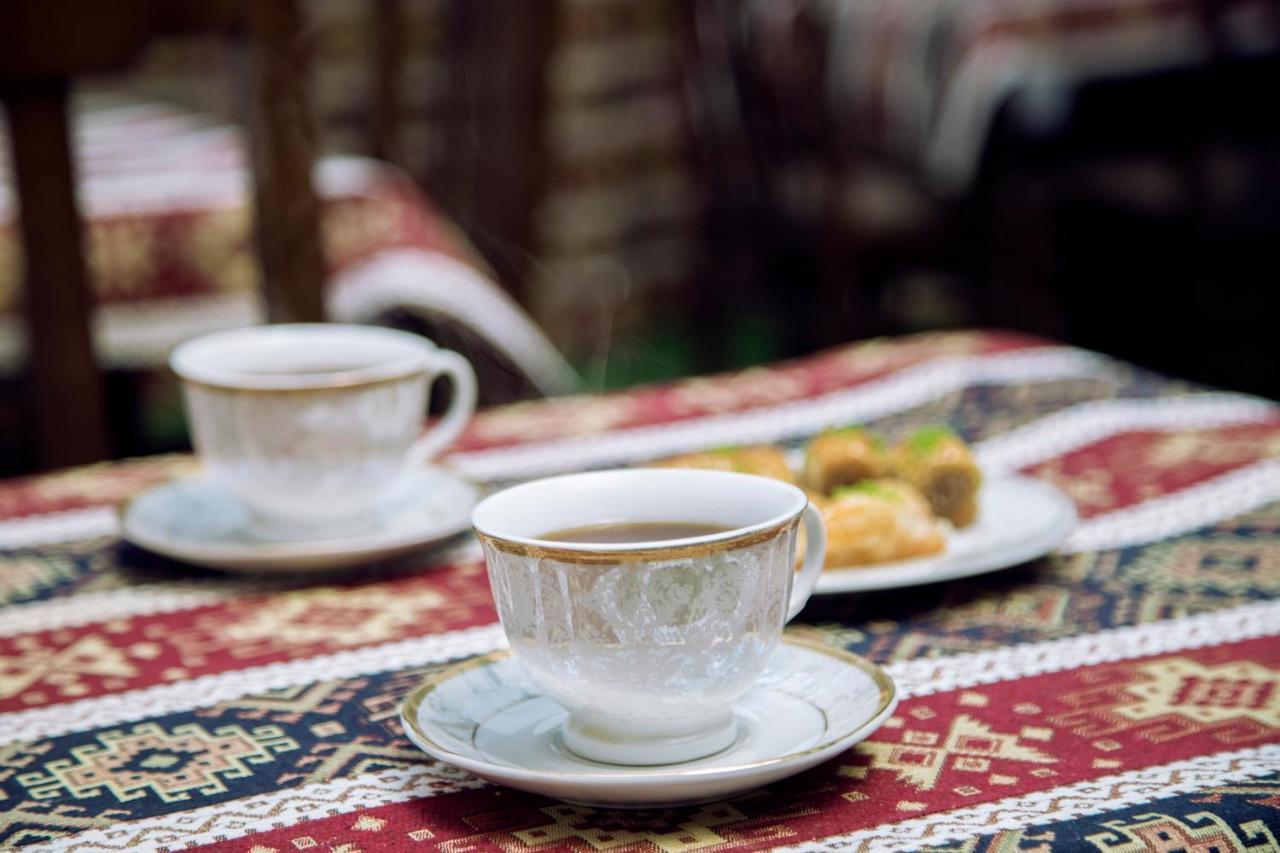 Baku Carpet Hotel Bagian luar foto
