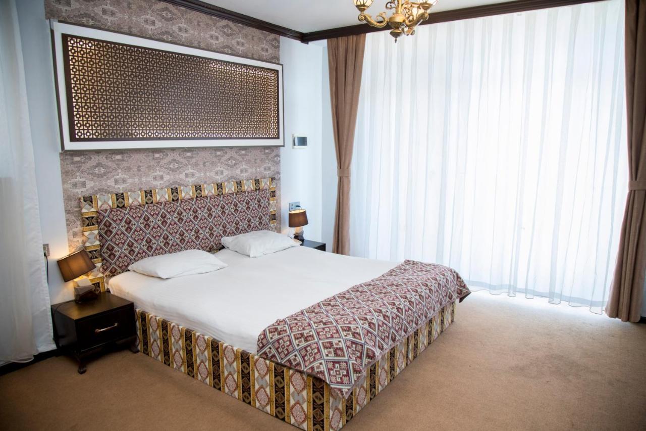 Baku Carpet Hotel Bagian luar foto